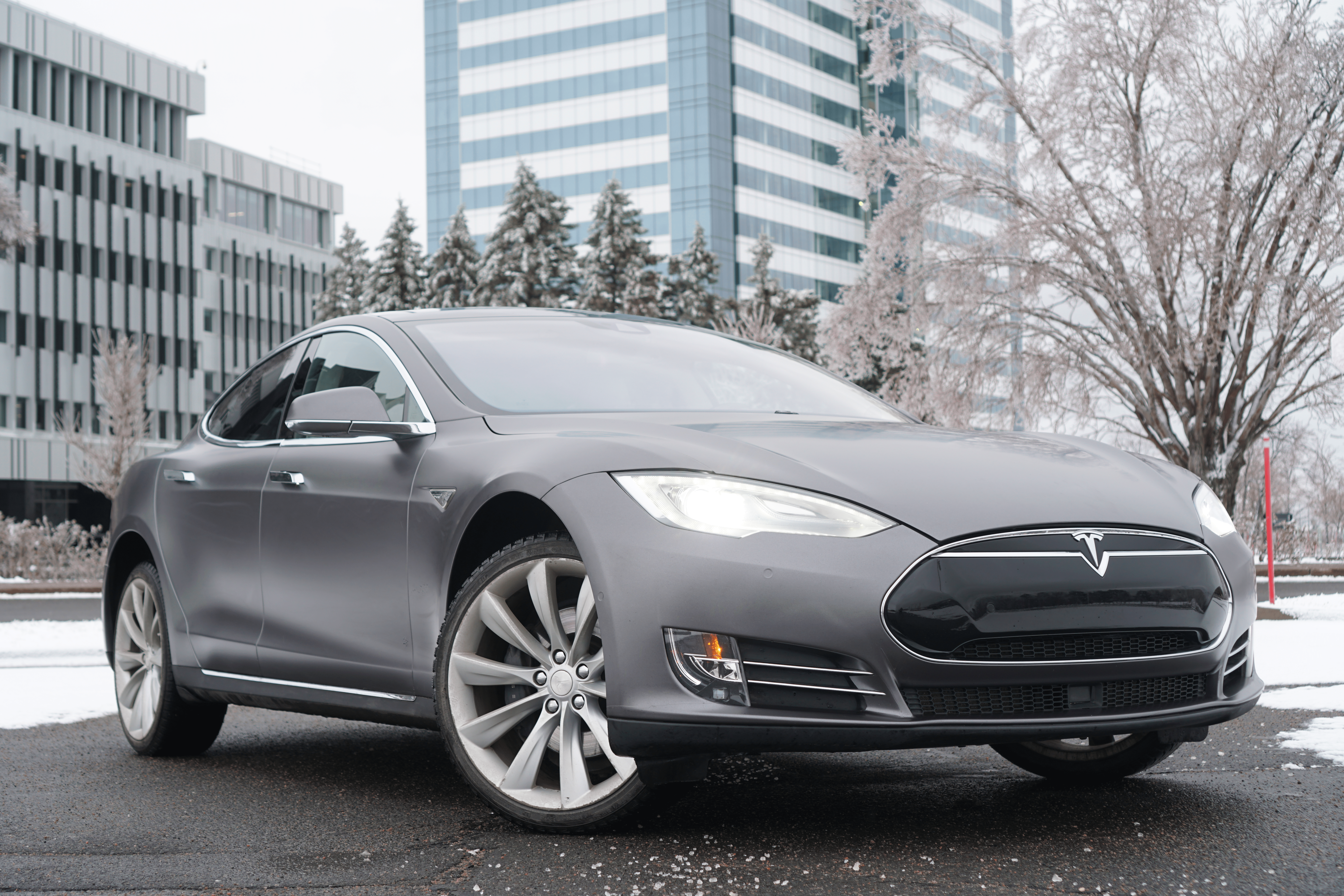3M Satin Dark Grey - Tesla model S 2015